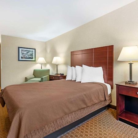 Best Western Wittenberg Inn Екстериор снимка