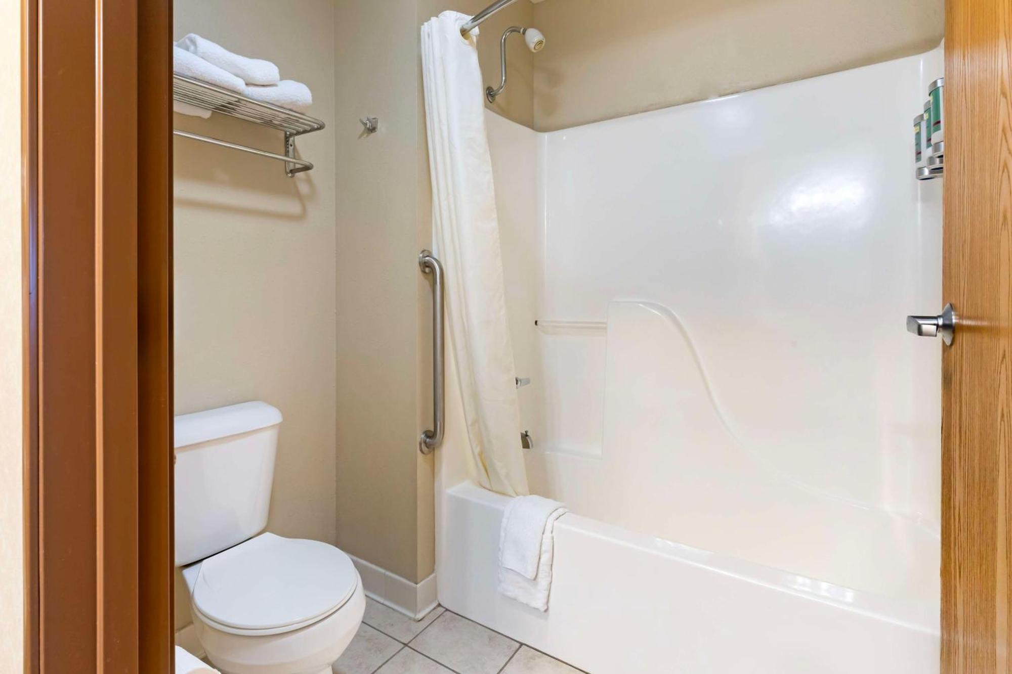 Best Western Wittenberg Inn Екстериор снимка