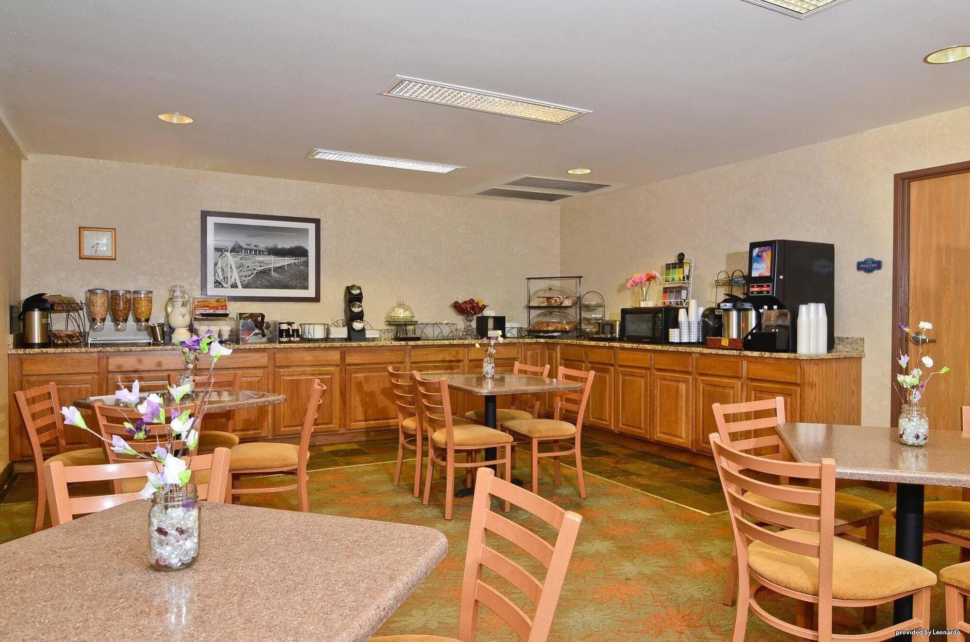 Best Western Wittenberg Inn Екстериор снимка