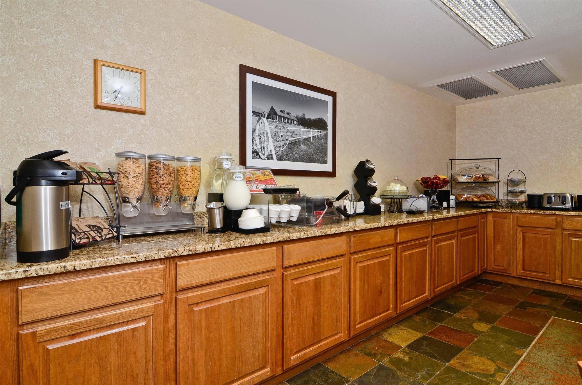 Best Western Wittenberg Inn Екстериор снимка
